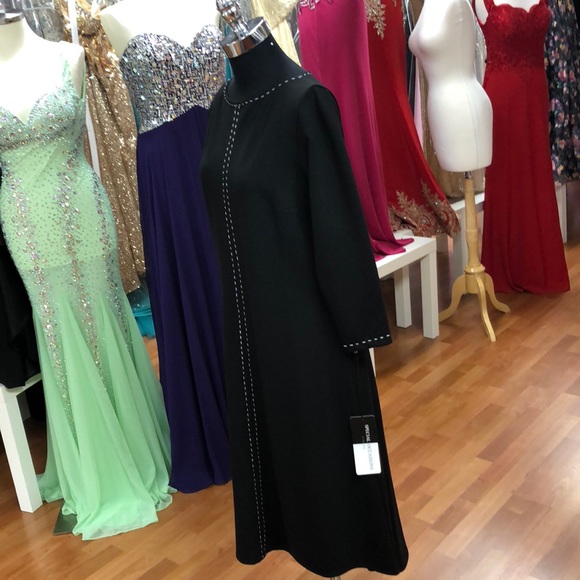 Women’s 3/4 sleeve dress, black, white stitch - Picture 2 of 3